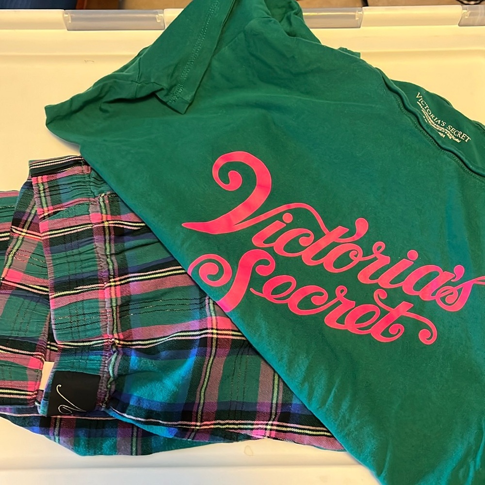 Vintage Victoria’s Secret pajama set (2)